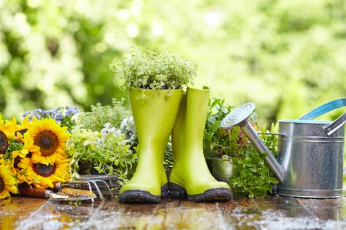 Estimator providing a free on-site gardening quote